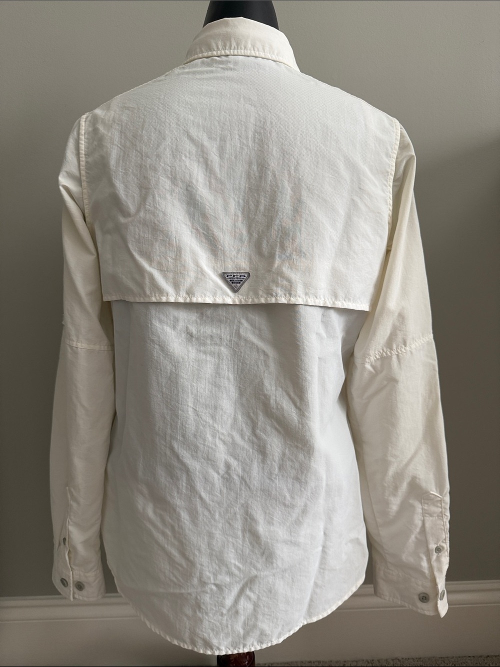 Columbia Women's Off-White PFG Long Sleeve Outdoor Button Shirt | Size S - Picture 11 of 11